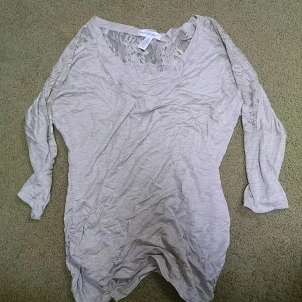Tan 3 quarter sleeve shirt